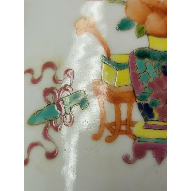 Chinoiserie Antique 19th Century Chinese Famille Rose Porcelain Brush Pot Decorated With Flowers and Altar Fruit For Sale - Image 3 of 13