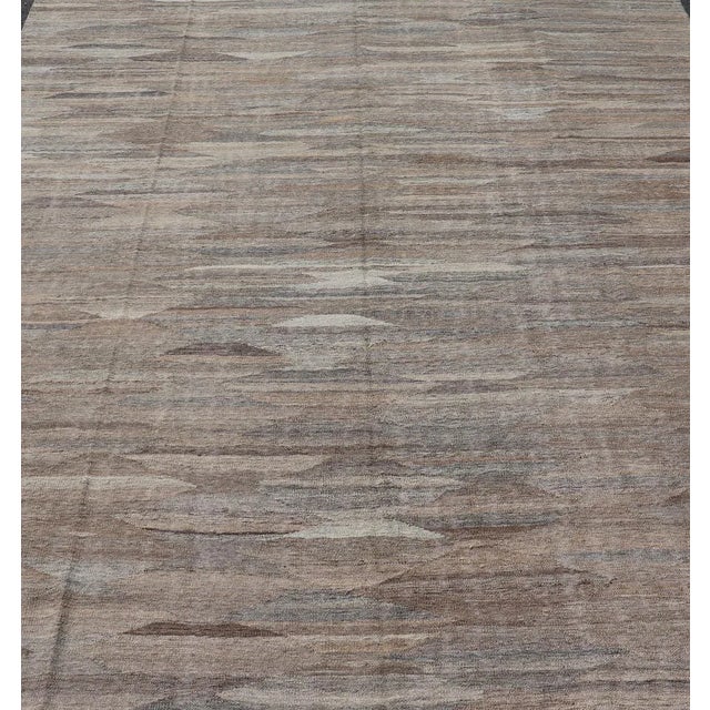 Contemporary Modern Hand-Woven Flatweave Kilim in Wool With Sub-Geometric Diamond Design For Sale - Image 3 of 13