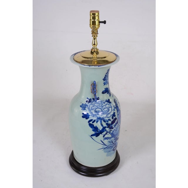 Chinese antique blue and white vase table lamp. The big bird surround lots big flowers and leave. Very Whimsical. 8" dia....