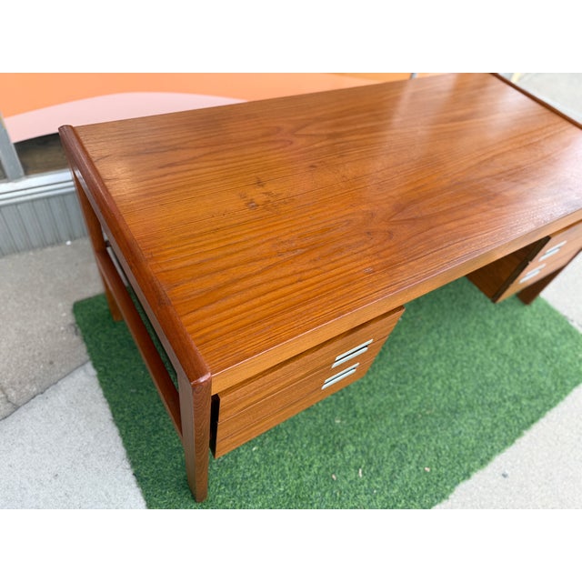 Danish Mid-Century Modern "Floating" Executive Desk in Teak by Dyrlund, Denmark, C. 1960s For Sale - Image 14 of 16