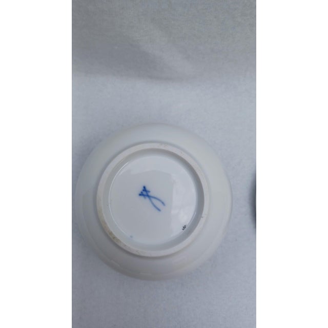 Mid-Century Modern Porcelain Sugar Bowl with Vine Leaf Pattern from Meissen, 1930 For Sale - Image 3 of 9
