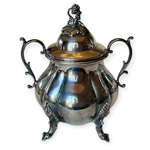 Early 20th Century Reed & Barton Winthrop Tea Set Silver Plate 3 Pieces For Sale - Image 9 of 13