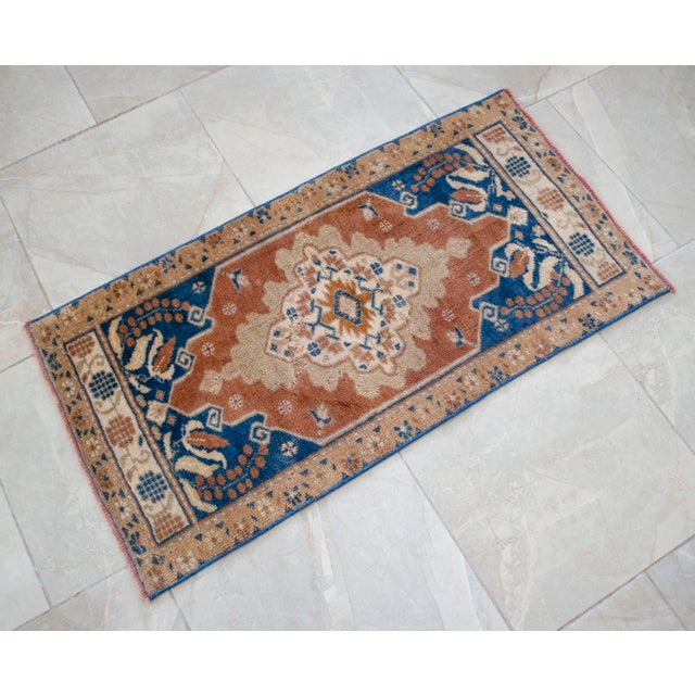 1970s Small Rug, Entryway Rug, Bath Mat, Kitchen Decor, Turkish Rug, Doormat 1'8" X 3'3" For Sale - Image 13 of 13