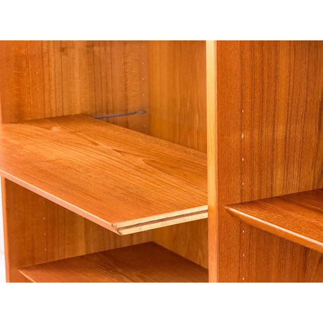 Vintage Danish Teak Bookcase by Carlo Jensen for Hundevad & Co., 1960s For Sale - Image 11 of 17
