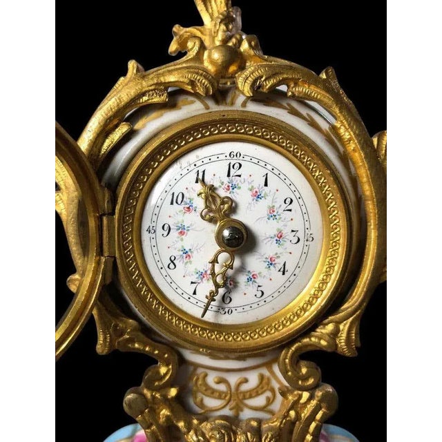 Mantel or Table Clock from Meissen, 19th Century For Sale - Image 3 of 12