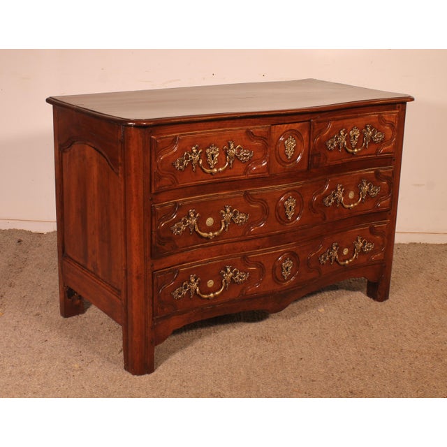 Parisian Regency Walnut Chest of Drawers, 1700s For Sale - Image 5 of 12
