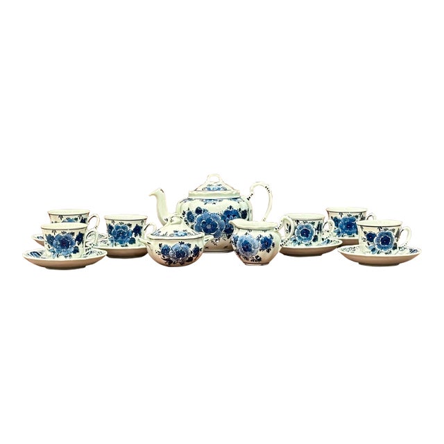 Mid 20th Century De Koninklijke Goedewaagen Delft Blue & White Tea Service for Six - 17 pcs For Sale