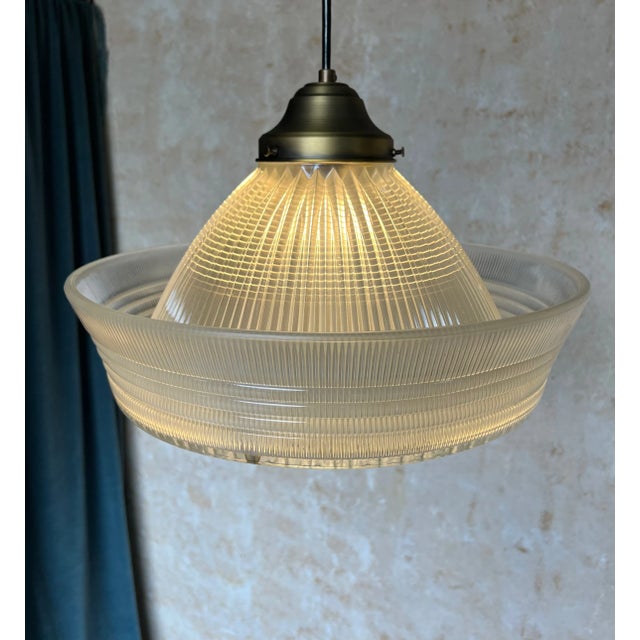 1960s Vintage American Glass and Brass Pendant Light, Circa 1960s For Sale - Image 5 of 12