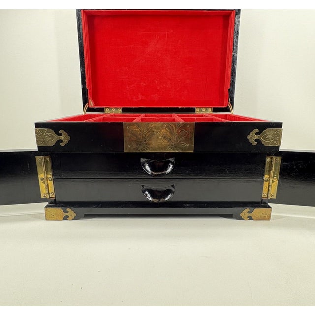 Chinese Large Vintage Chinese Black Lacquer Jewelry Box With Ornate Brass "Fu" Detail For Sale - Image 3 of 11