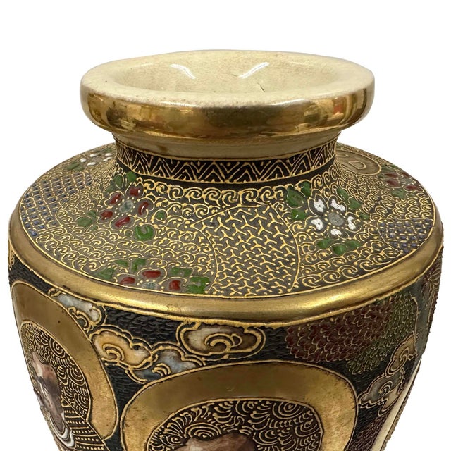 Early 20th Century Early 20th Century Japanese Satsuma Polychrome Vase With Gilt and Figures For Sale - Image 5 of 18
