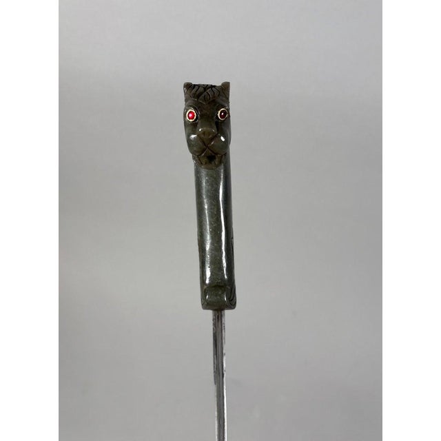 Kard jade dagger with lion's head, India, Mughal Dynasty (1526-1857) For Sale - Image 6 of 9