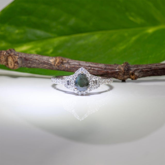 Green Alexandrite Halo Ring With Earth-Mined Diamonds Accents: Solid 14k Gold, 6x5mm, Size 6.75 For Sale - Image 8 of 12