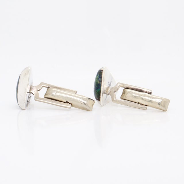 Green Signed Mexican Space Age Azurmalachite H. Arriaca Sterling Silver Cufflinks For Sale - Image 8 of 11