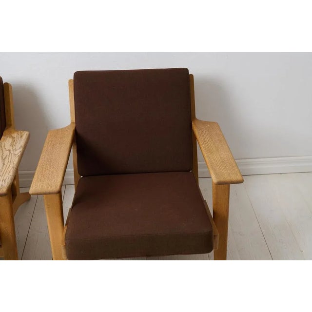 Brown Set of Modern Scandinavian Model Ge-290 Armchairs attributed to Hans J. Wegner for Getama, 1890s For Sale - Image 8 of 11