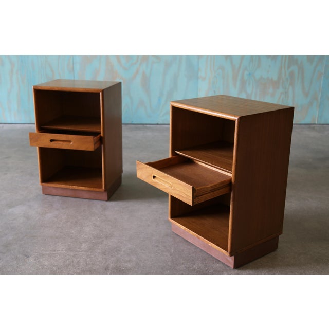1950s Edward Wormley for Dunbar Teak Nightstands W/ Leather Wrapped Plinths - A Pair For Sale - Image 6 of 11