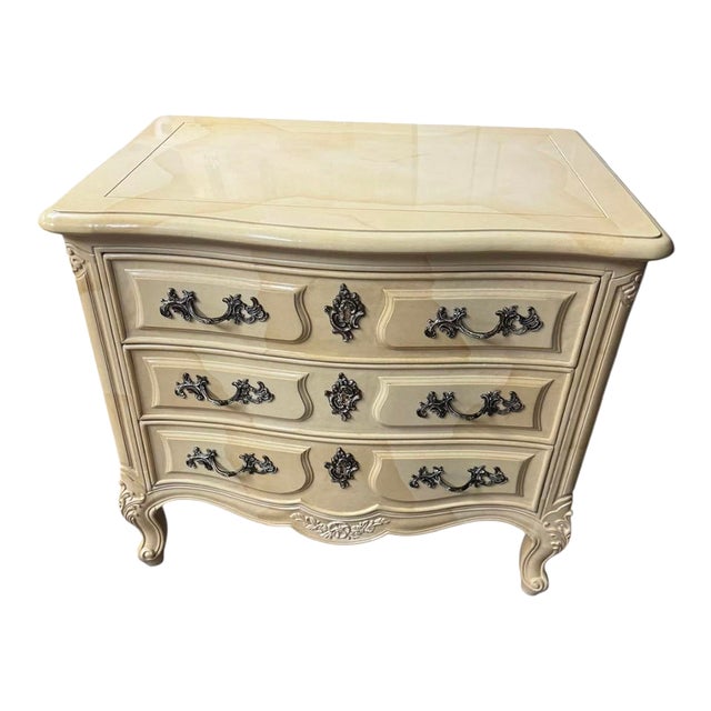Henredon French Provincial Nightstand in Professionally Lacquered Goatskin Finish For Sale