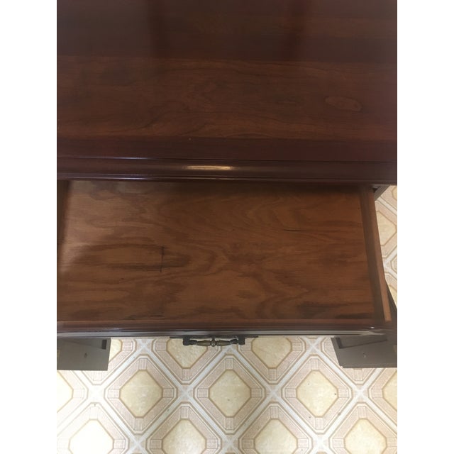 Wood 1960s Vintage Willett Furniture Traditional Style Solid Cherry Nightstand For Sale - Image 7 of 12
