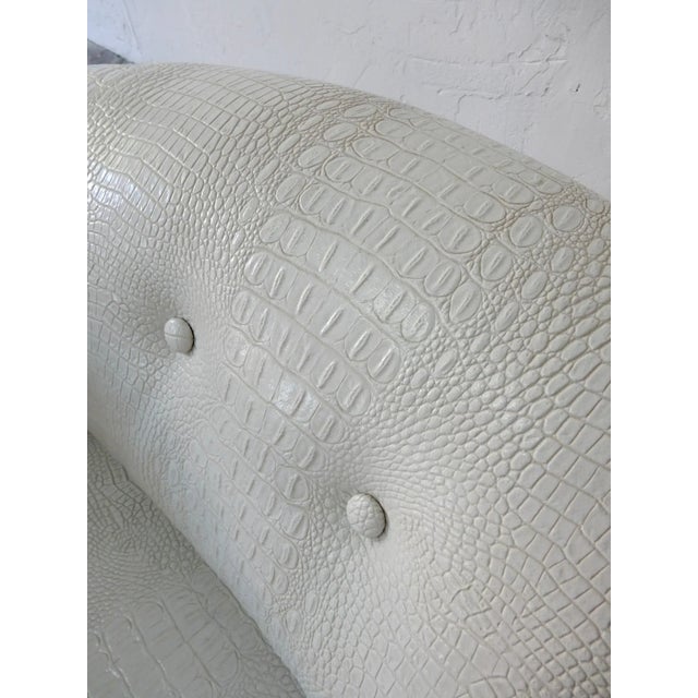 Mid Century Modern Chrome Club Chair in Faux Albino Alligator Hide For Sale In Las Vegas - Image 6 of 10