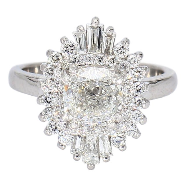 Late 20th Century Platinum Cluster Cocktail Ring With Lab-Grown Diamond Center - Size 4.75 For Sale