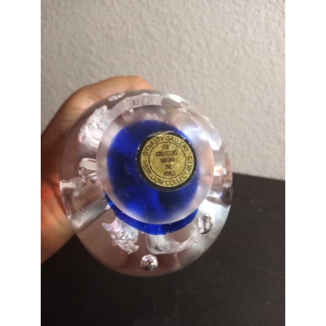1980s Dynasty Gallery Heirloom Cobalt Blue & White Sunburst Donut Paper Weight For Sale In Dallas - Image 6 of 8