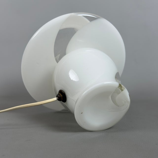 Modern White Swirl Murano Glass Mushroom Table Lamp from De Majo, 1970s For Sale - Image 6 of 12