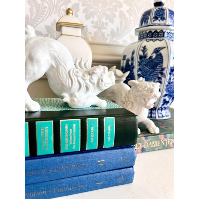 Chinoiserie Mid 20th Century Pair of White Porcelain Foo Dogs / Blanc De Chine Guardian Lions For Sale - Image 3 of 6