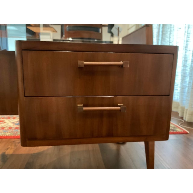 2020s Arezzo Alfonso Marina Desk For Sale - Image 5 of 10