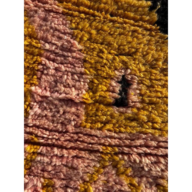 2020s Modern Moroccan Wool Rug Handmade With Abstract Design in Yellow & Pink For Sale - Image 5 of 8