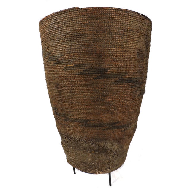 Early 20th Century Tutsi Tight Weave Basket Rwanda For Sale