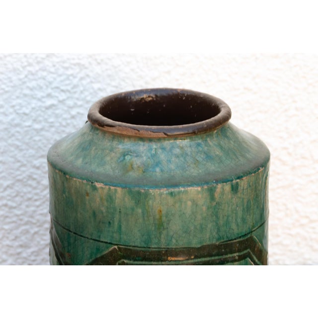19th Century Emerald Green & Black Glaze Pot For Sale - Image 5 of 10