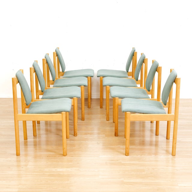 Ercol Set of Eight 1980s Post Modern Dining Chairs by Ercol For Sale - Image 4 of 10