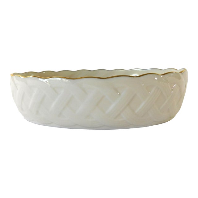 Late 20th Century Lenox Ivory & Gold Trim Basket Weave Oval Serving Bowl For Sale