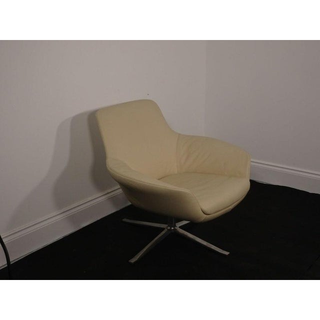 2000 - 2009 Oscar Swivel Armchair in Cream Leather from Walter Knoll For Sale - Image 5 of 7