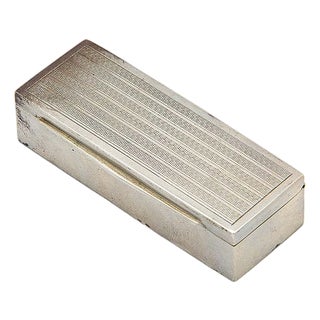 Silver Snuff Box with Rectangular Base and Gold Inside For Sale