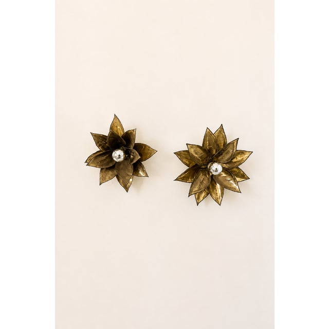 Metal Vintage Brass Wall Sconces with Floral Motif, France, 1960, Set of 2 For Sale - Image 7 of 9