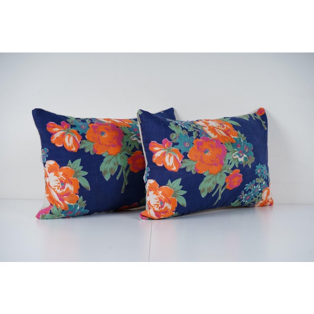 Mid-Century Modern Floral Uzbek Roller Printed Lumbar Pillow Cover - A Pair For Sale - Image 3 of 4