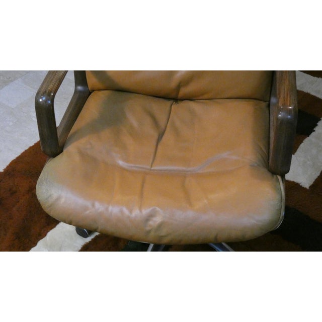 Mod. Kiruna Swivel Armchair in Leather and Wood by Studio Tecnico Vaghi, 1975 For Sale - Image 10 of 18