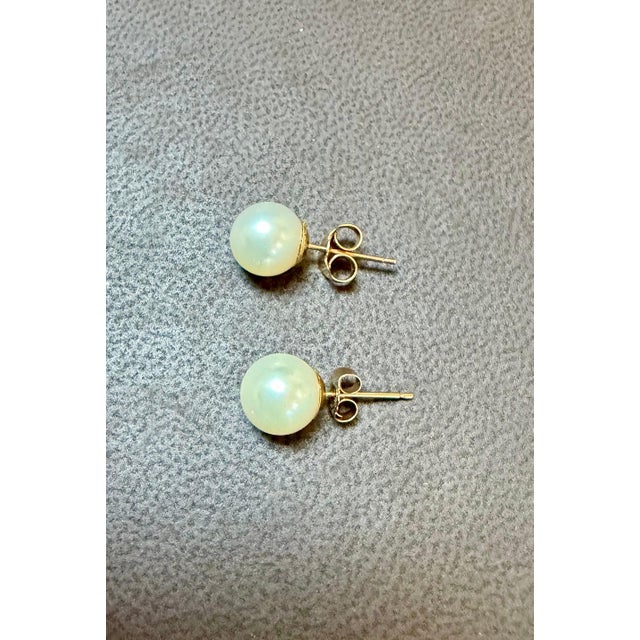 2020s 8 MM White Akoya Aaa Pearl Stud Earrings 14 K Yellow Gold For Sale - Image 5 of 8