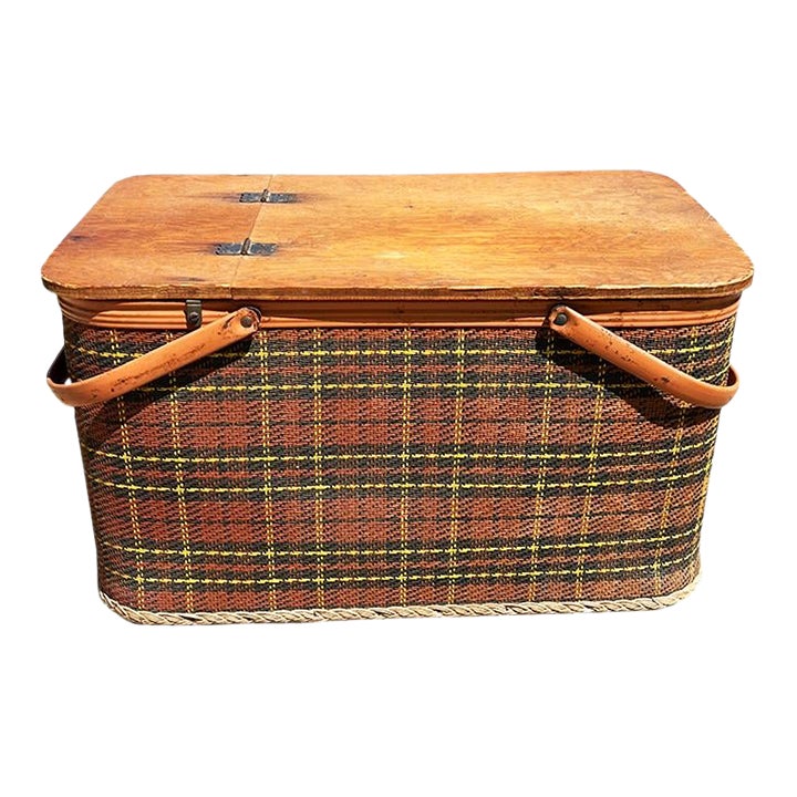 Vintage Mid-Century Modern Plaid Woven Picnic Basket With Handles