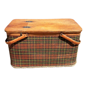 Vintage Mid-Century Modern Plaid Woven Picnic Basket With Handles and Removable Tray