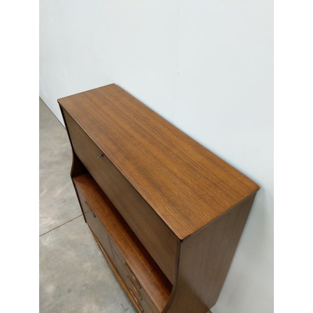 Mid 20th Century Vintage Mid Century Modern Cabinet / Sideboard Attributed to Jentique For Sale - Image 5 of 8