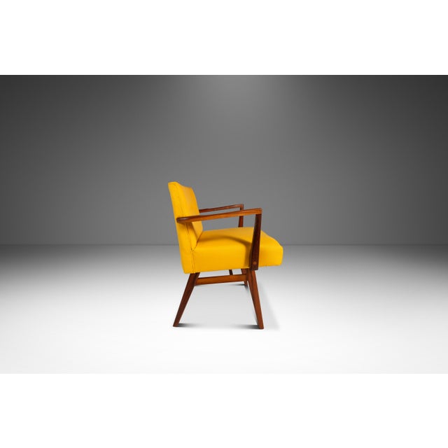 1950s Rare Restored Mid-Century Modern Model C-108 Armchair in Walnut & Canary Yellow Fabric Attributed to Jens Risom for Jens Risom Design, Usa, C. 1950s For Sale - Image 5 of 18