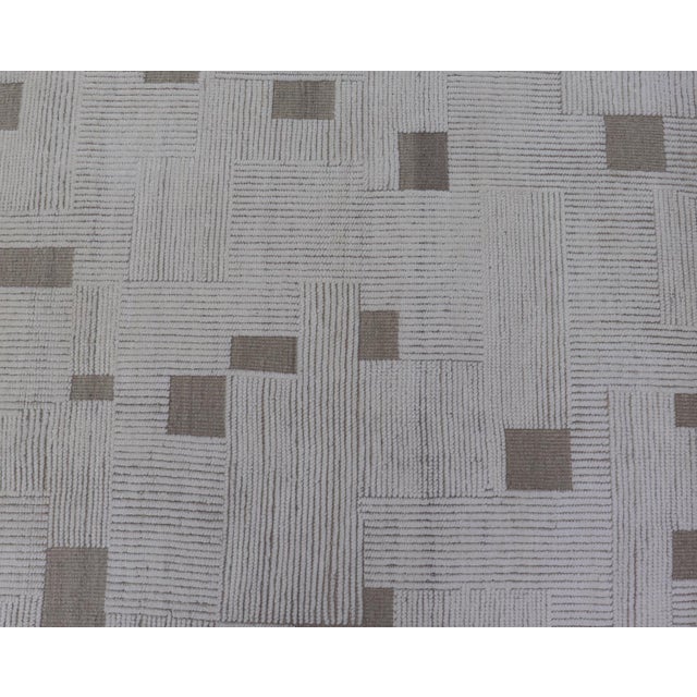 Early 21st Century Modern Gallery Rug With Subtle Grid Design in Soft Ivory and Taupe 5'4 X 12'8 For Sale - Image 5 of 11