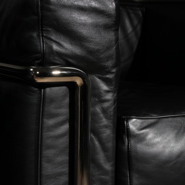LC2 Armchairs by Le Corbusier, P. Jeanneret, C. Perriand for Cassina, Italy, 1928, Set of 2 For Sale - Image 17 of 18