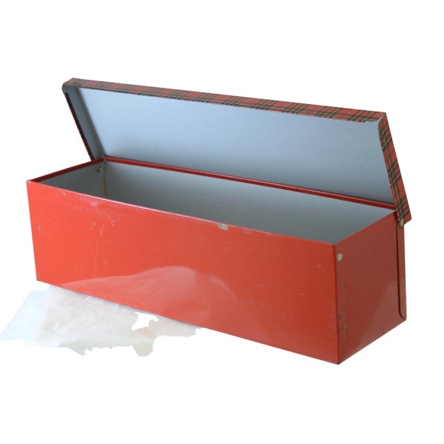 Mid 20th Century Sportsman Plaid Metal Box For Sale - Image 5 of 9