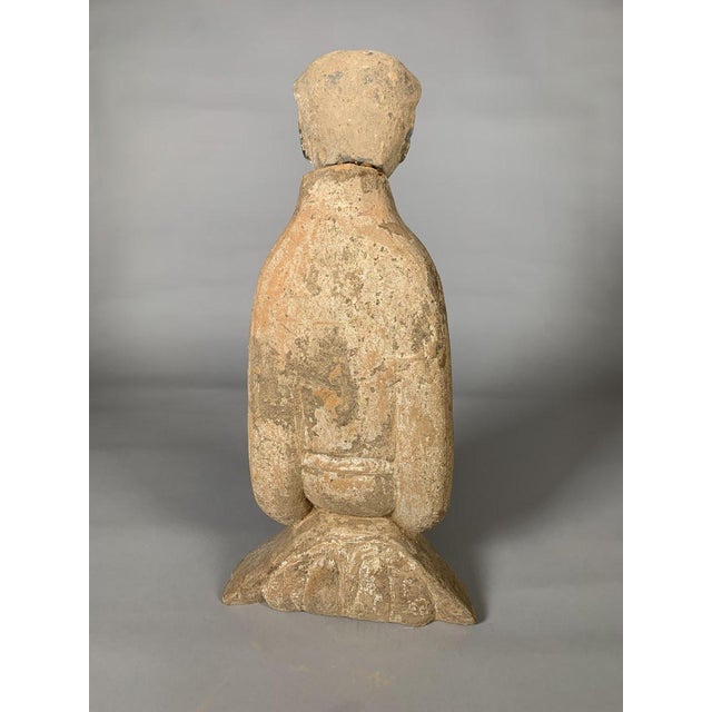 Ceramic Terracotta sculpture of a court lady, Han Dynasty, 206 BC-220 AD, Mingqi, China, archaeology For Sale - Image 7 of 9