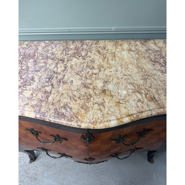 Louis XV Commode in Brass and Wood For Sale - Image 10 of 15
