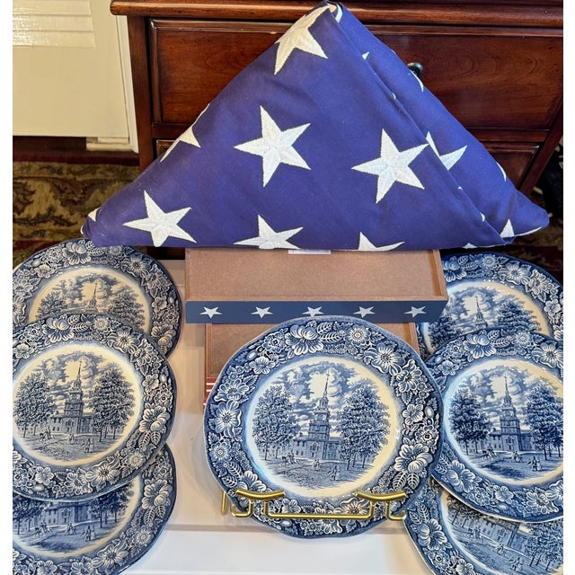 1970s Liberty Blue “Independence Hall” Ironstone Plates | English Transferware Americana Wall Collection - Set of 7 For Sale - Image 9 of 14