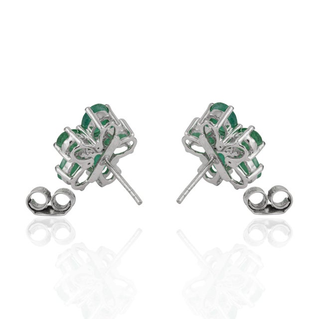 Metal Handcrafted 5.02 Ct Natural Green Emerald Floral Cluster Stud Earrings 2 Pieces For Sale - Image 7 of 13