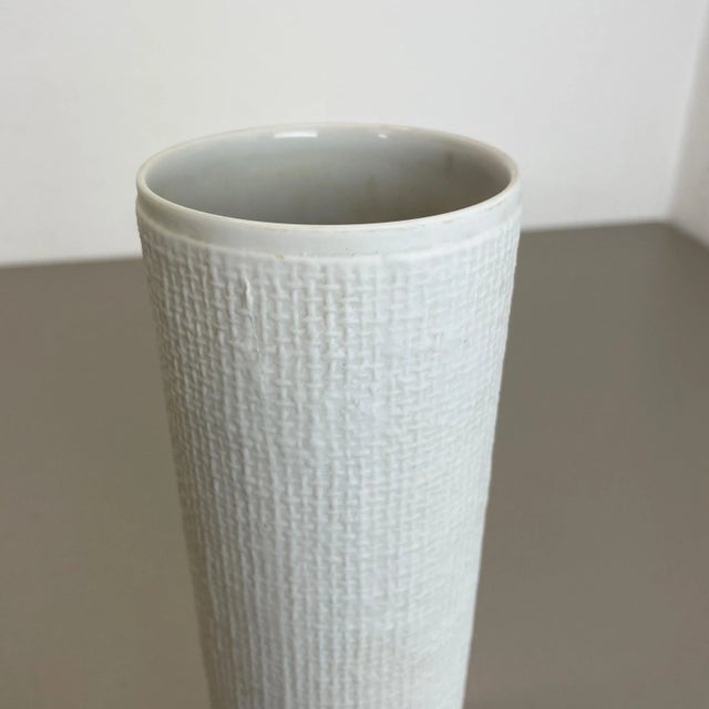 Op Art German Porcelain Vase by Heinrich Fuchs for Hutschenreuther, 1970s For Sale - Image 6 of 16